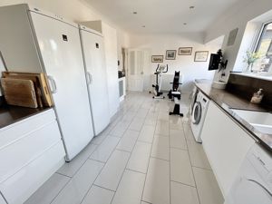 Kitchen- click for photo gallery